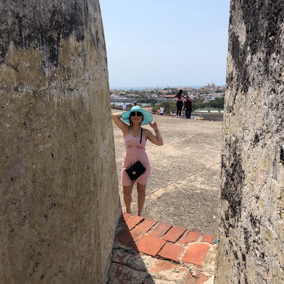 Meet your Posher, Ava - Picture 1 of 1